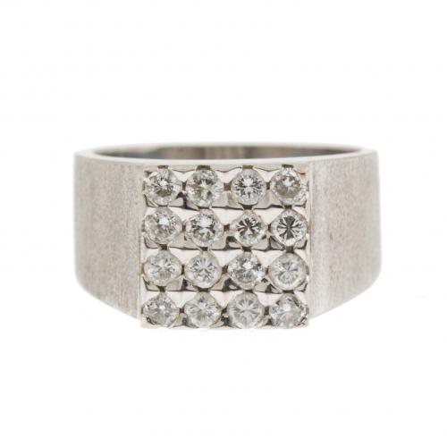 DIAMOND SIGNET STYLE RING.