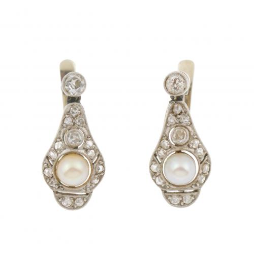 ART DECO EARRINGS.