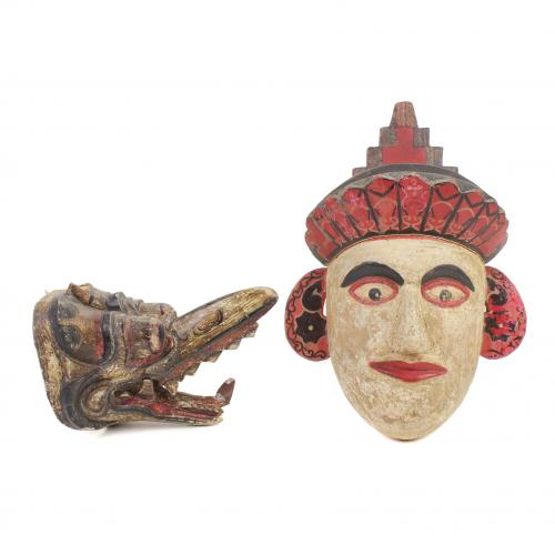 DOS MÁSCARAS DE INDONESIA, SIGLO XX.