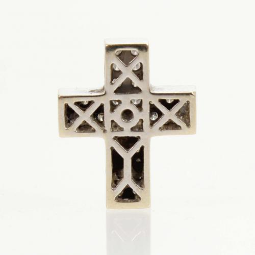 DIAMOND CROSS PENDANT.