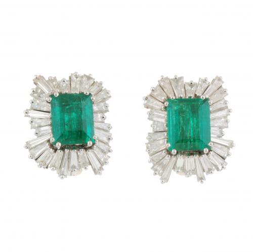 DIAMOND AND EMERALD EARRINGS, MID C20th.