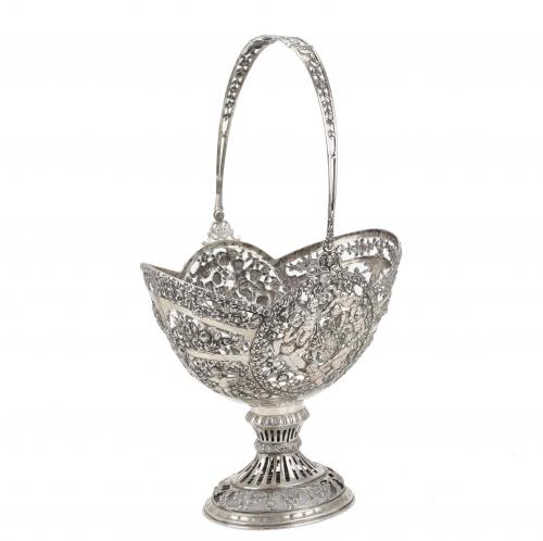 GERMAN SILVER OPENWORK CENTRE PIECE, LAST THIRD C19th - EAR