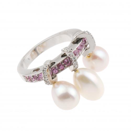 SORTIJA CON DIAMANTES, PERLAS Y CUARZO ROSA.
