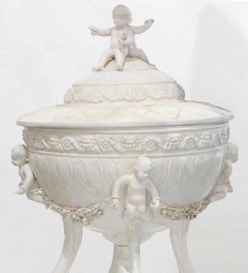 LARGE ITALIAN DECORATIVE URN, MID C20th.