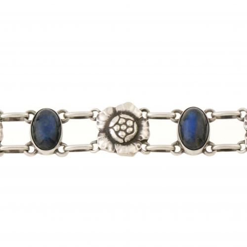 GEORG ARTHUR JENSEN (1866-1935). PULSERA FLORAL, CIRCA 1940