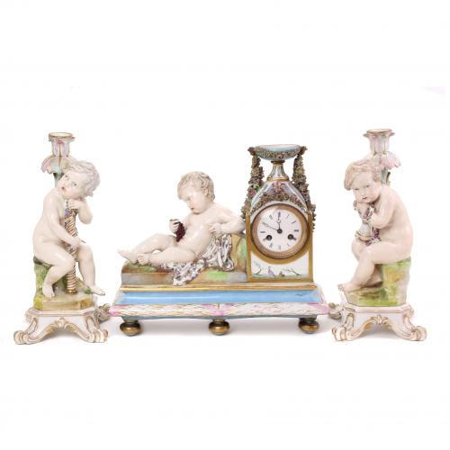 RELOJ CON GUARNICIÓN DE SOBREMESA MEISSEN, MED.SIGLO XVIII-PRIMER CUARTO SIGLO XIX.
