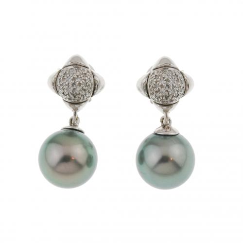 DIAMOND & TAHITIAN PEARL EARRINGS.