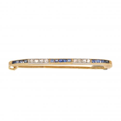 DIAMOND AND SAPPHIRE PIN.