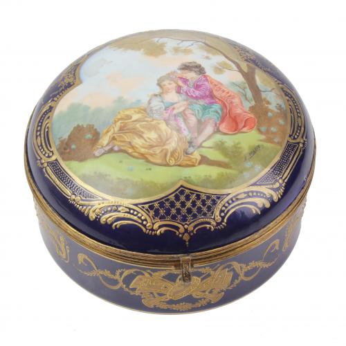 FRENCH SÈVRES STYLE BOX, C20th. 