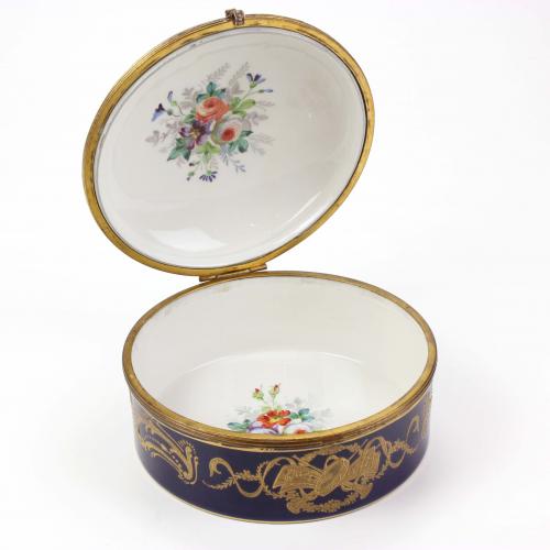 FRENCH SÈVRES STYLE BOX, C20th. 