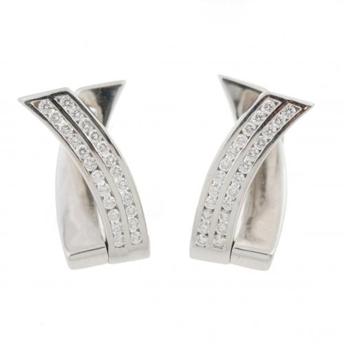 DIAMOND EARRINGS. 
