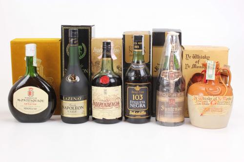 LOT OF VARIOUS LIQUEURS.