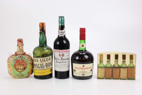 LOT OF VARIOUS LIQUEURS.