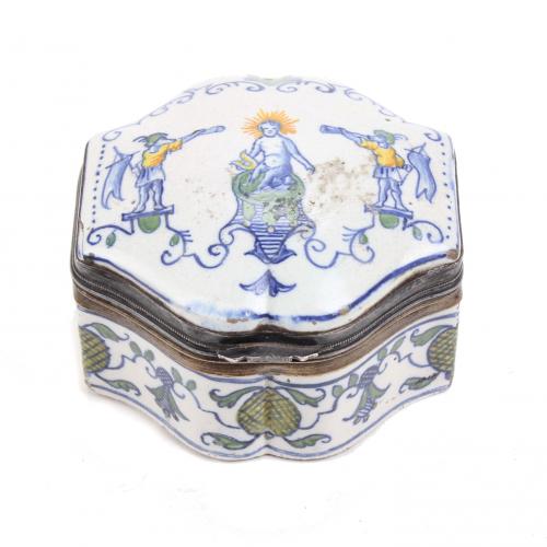 SMALL SPANISH OLERYS STYLE JEWELLRY BOX, C18th.