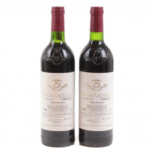 TWO BOTTLES OF VEGA SICILIA, UNICO, RIBERA DEL DUERO, 1987. 