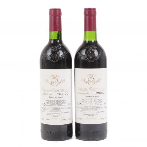 TWO BOTTLES OF VEGA SICILIA, UNICO, RIBERA DEL DUERO, 1987. 