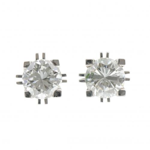 PENDIENTES DORMILONAS DE DIAMANTES.