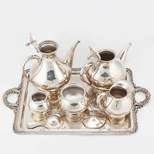 SPANISH SILVER TEA AND COFFEE SET, C20th.