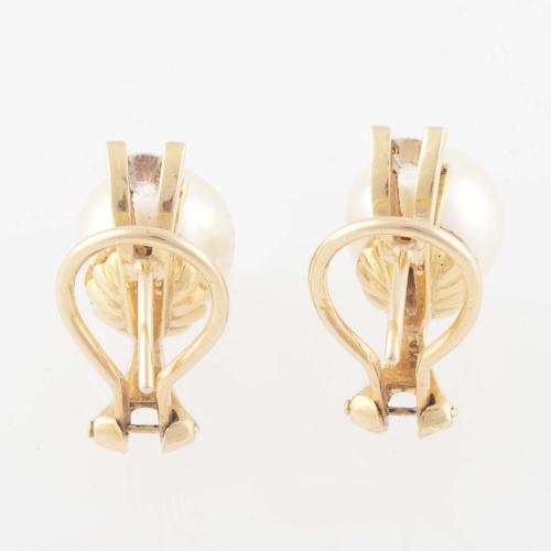 YOU AND I PEARL AND DIAMOND EARRINGS.