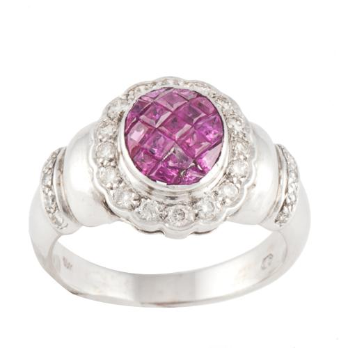 WHITE GOLD, RUBY AND DIAMOND RING.