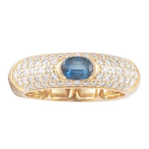 SAPPHIRE AND BRILLIANT CUT DIAMOND RING.
