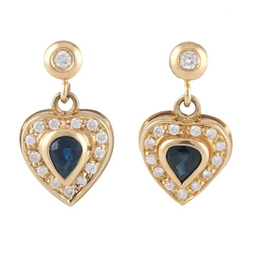 HEART EARRINGS.