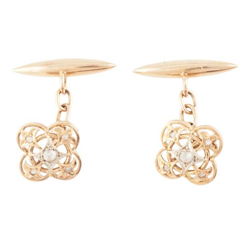 GOLD AND DIAMOND CUFFLINKS.