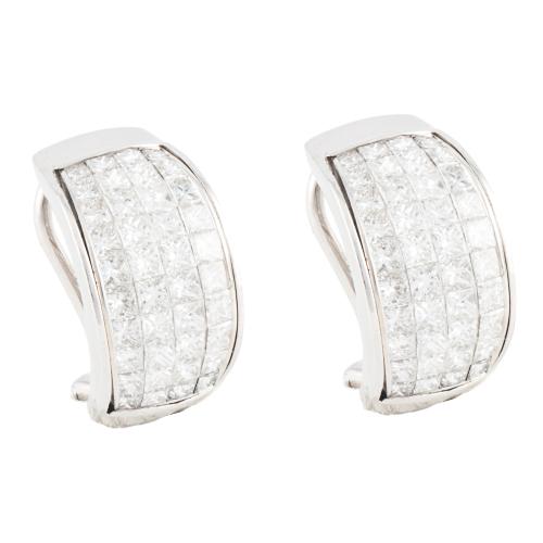 DIAMOND EARRINGS.