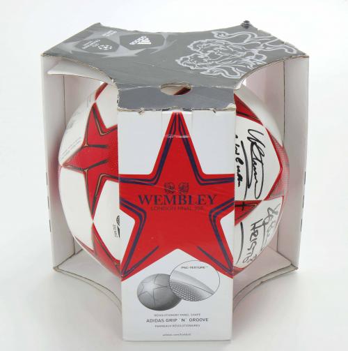 "MATCH BALL" OFICIAL FIRMADO POR DOS EXJUGADORES DEL BARÇA