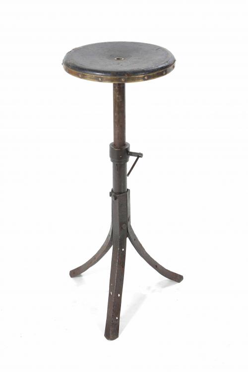 INDUSTRIAL STOOL, CIRCA 1920-1930.