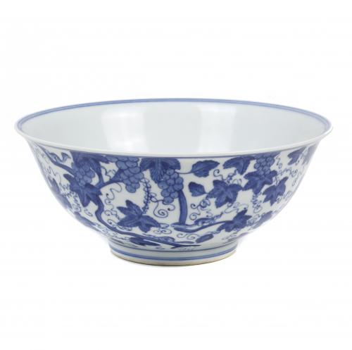 CHINESE BOWL, SECOND HALF 20TH CENTURY.