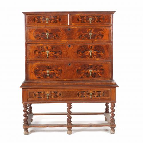 "HIGHBOY", CÓMODA ALTA INGLESA ESTILO WILLIAM AND MARY, FIN. SIGLO XIX-PPS.SIGLO XX.