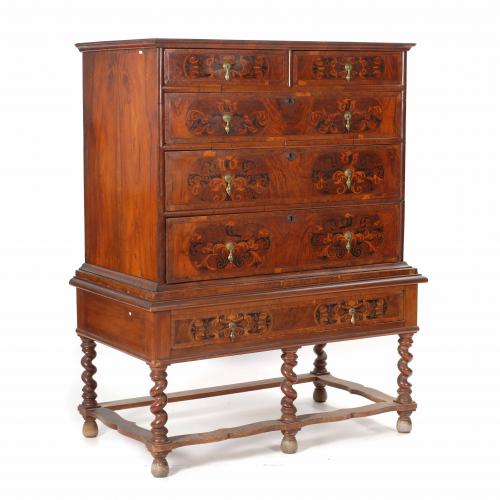 "HIGHBOY", CÓMODA ALTA INGLESA ESTILO WILLIAM AND MARY, FIN