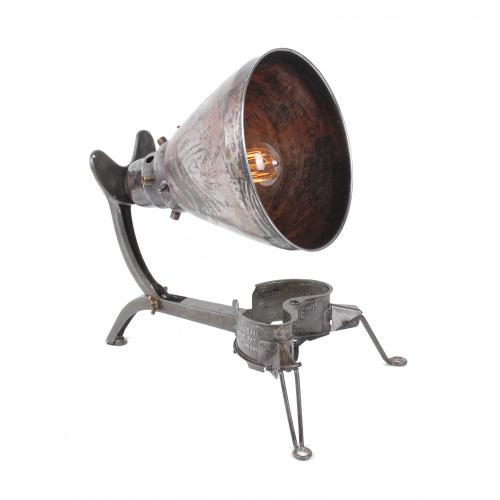 JULIEN ANDERSON (1982). "BITXO", TABLE LAMP. 