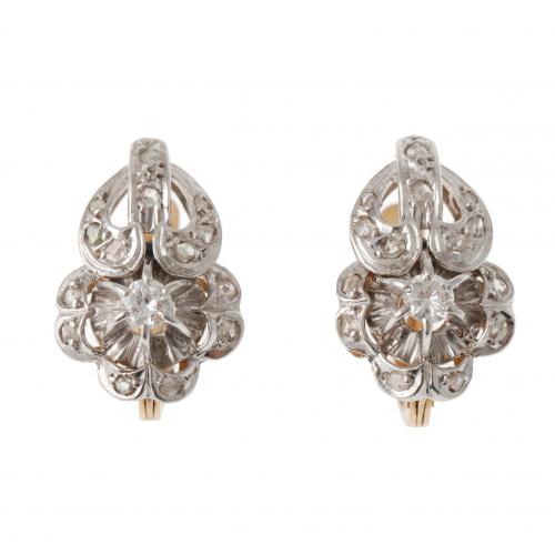 PENDIENTES CON DIAMANTES.