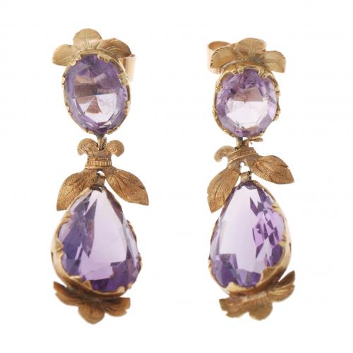 AMETHYST EARRINGS.