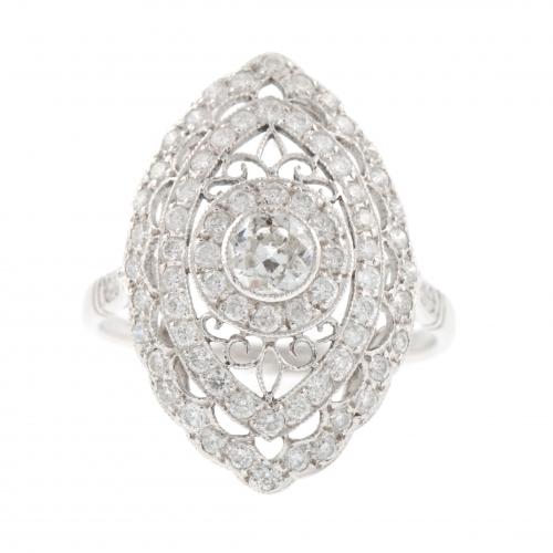 BELLE EPOQUE STYLE SHUTTLE RING.