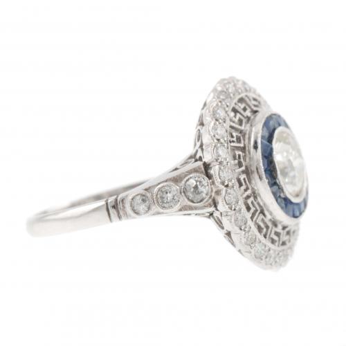 DIAMONDS AND SAPPHIRES BIRD’S EYE RING.