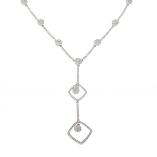 CHOKER WITH CENTRAL DIAMONDS.