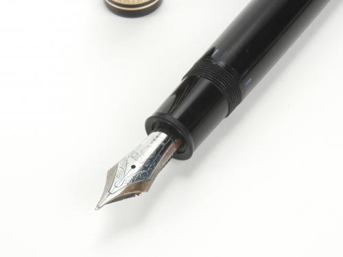 MONTBLANC. PLUMA ESTILOGRÁFICA.