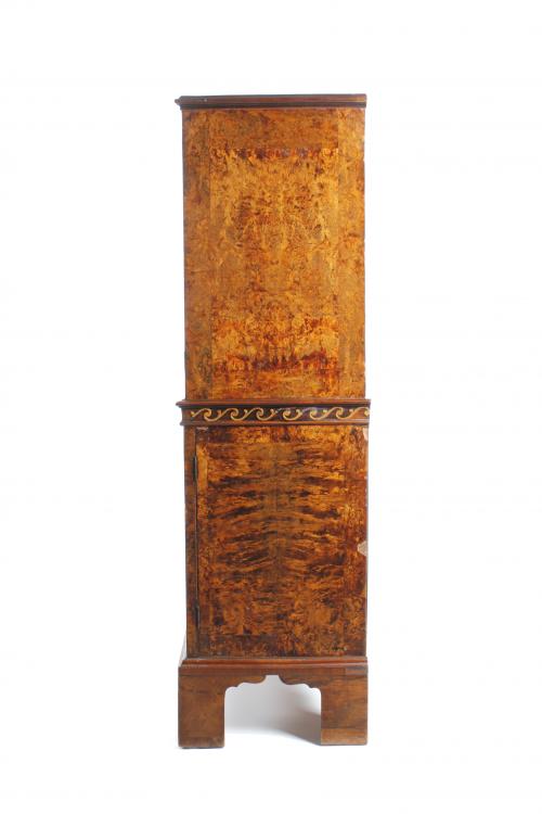 ENGLISH CABINET, GEORGIAN STYLE, LATE 19TH - EARLY 20TH CEN