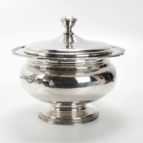 SPANISH SILVER TUREEN, MID 20TH CENTURY.