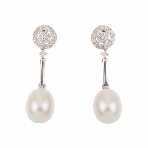 DIAMOND AND PEARLS EARRINGS.