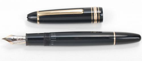 MONTBLANC. PLUMA ESTILOGRÁFICA. MEISTERSTÜCK. CLASSIQUE DOR