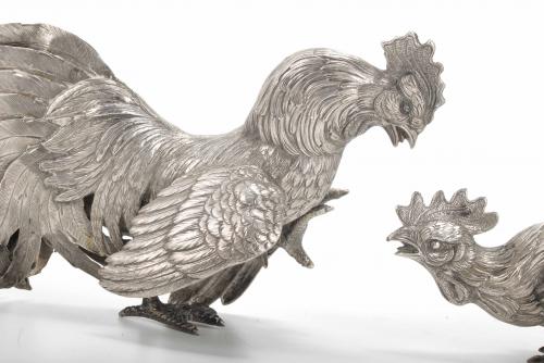 PAREJA DE GALLOS EN PLATA, SIGLO XX. , PAREJA DE GALLOS EN PLATA, SIGLO XX. ,