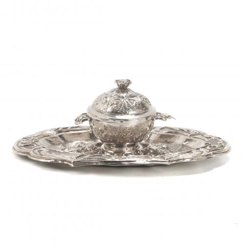 PROBABLY CORDOVAN INKWELL IN SILVER, 18TH CENTURY. 
