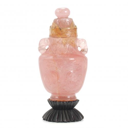 CHINESE PERFUME BOTTLE, MID 20TH CENTURY.
