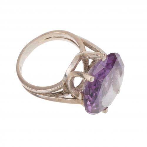 AMETHYST SILVER RING.