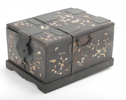 CAJA JOYERO PORTÁTIL CHINO, PPS. SIGLO XX.