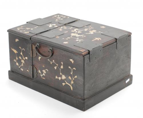 CAJA JOYERO PORTÁTIL CHINO, PPS. SIGLO XX.